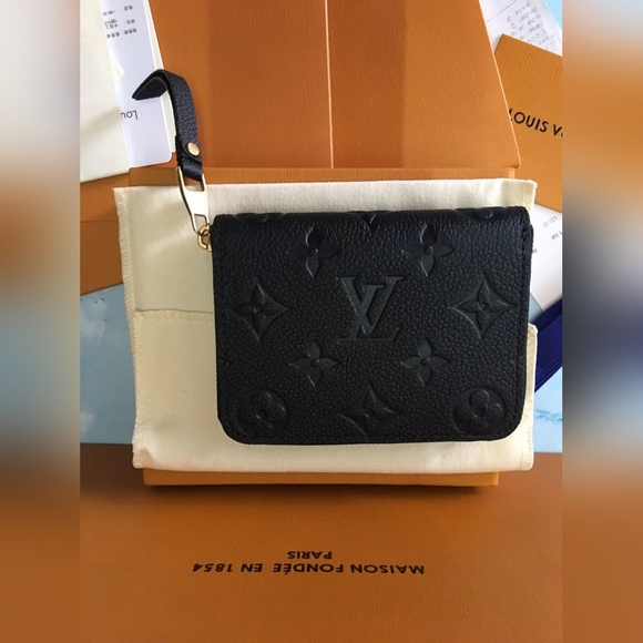 Louis Vuitton Zippy Coin Purse - Picture 1 of 9